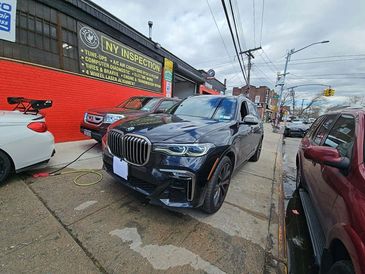 2021 BMW X7 M50i