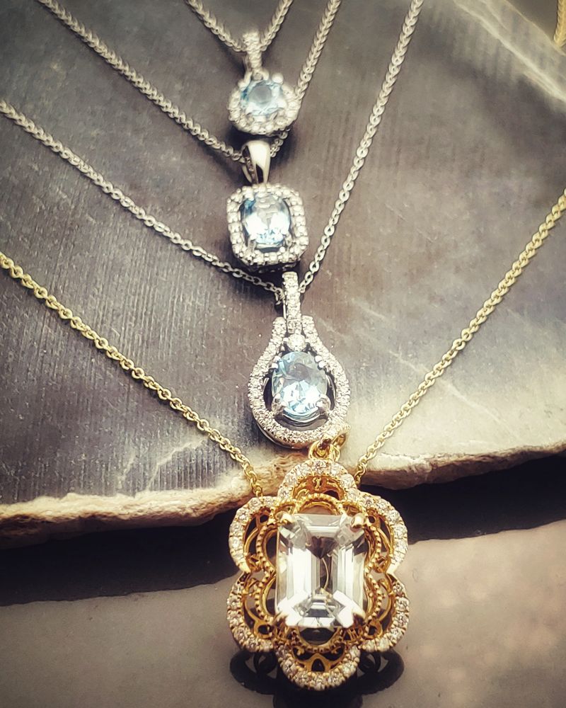 24 carat gold and 24 carat white gold with diamond pendants at Star Diamonds and Gold in Star, Idaho