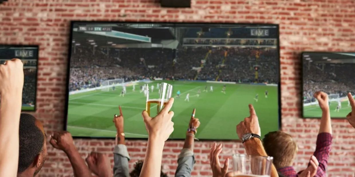 Big Screen for all sporting events at the Crossbar Duniry