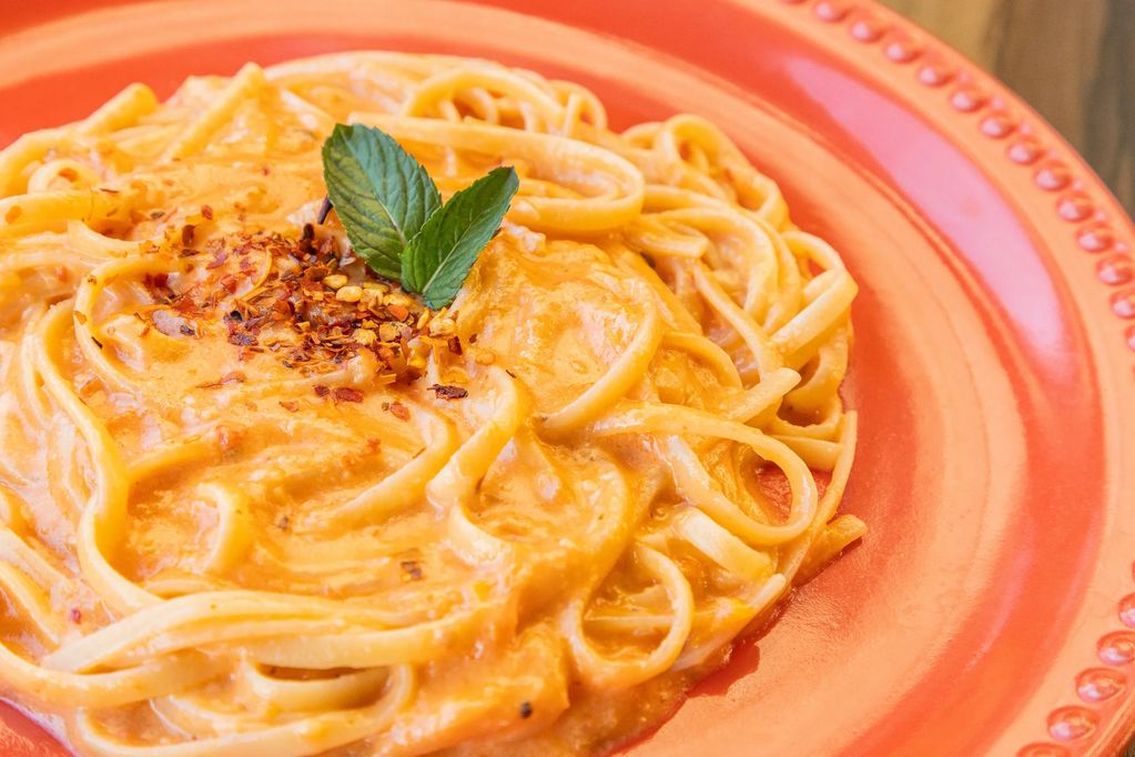 Pasta Vodka, salsa cremosa a base de tomate y vodka