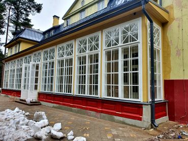 Wooden window and door restoration
Koka logu restaurācija
Реставрация деревянных окон и дверей