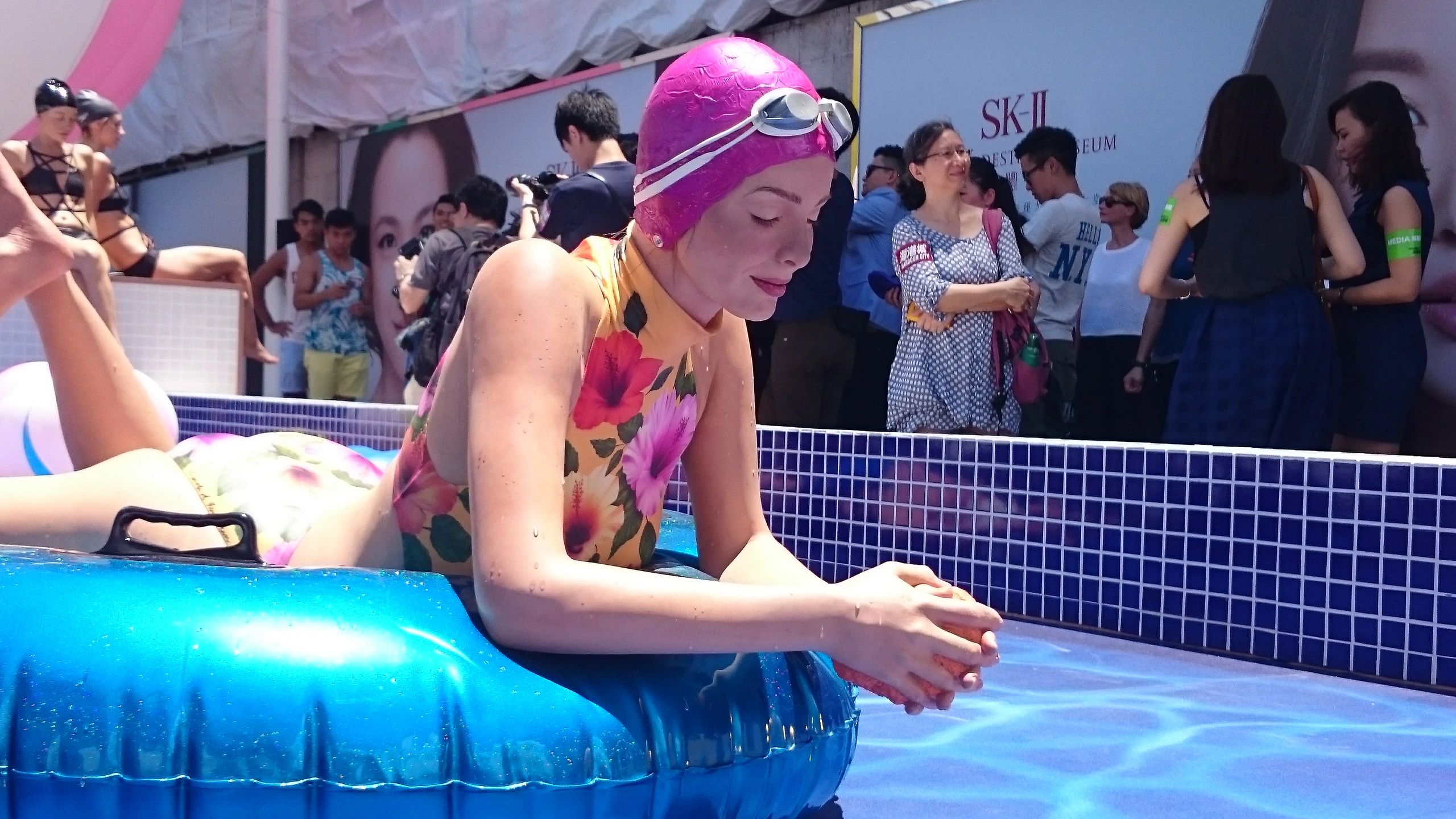 Carole A. Feuerman, Hong Kong