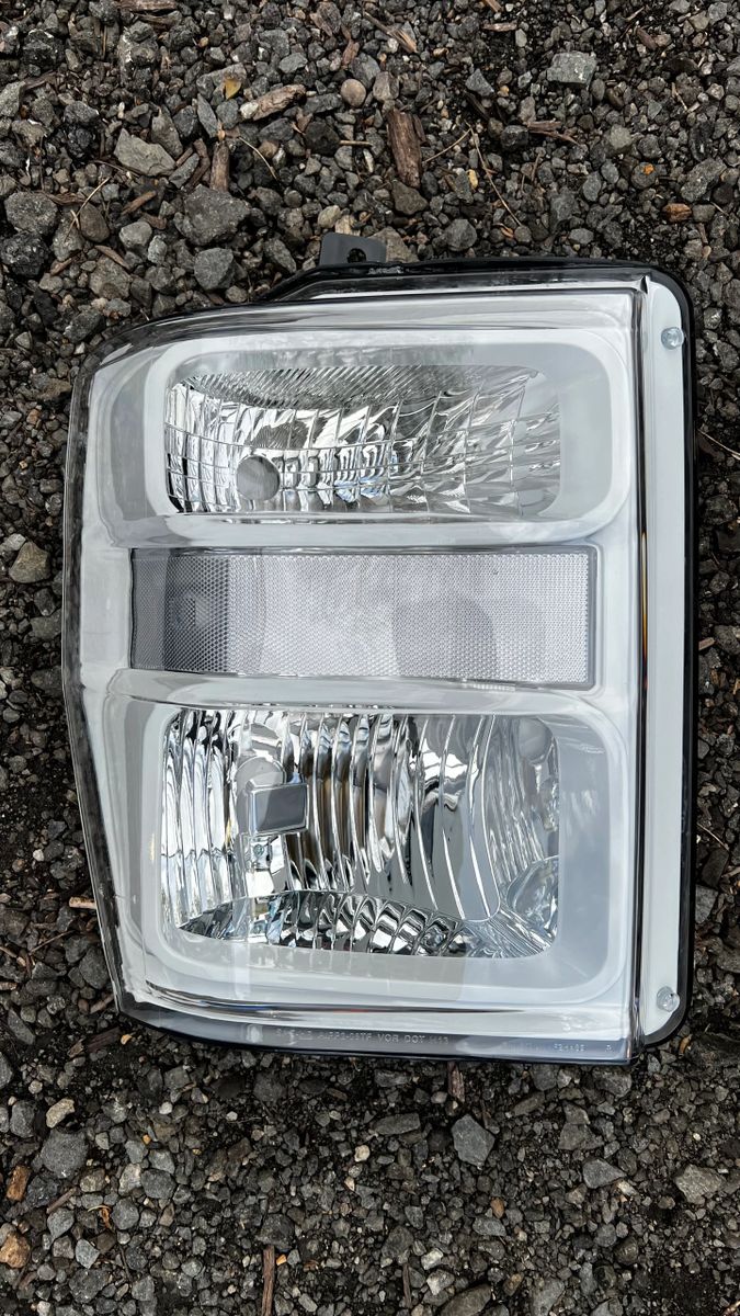 (20082010 F250/F350) PAINT TO MATCH HEADLIGHTS