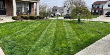 Sawyers Mill in Middletown, Edging, Stripes, Quality Mowing, Weed Eat, HOA