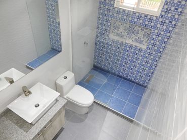Salle de bain commune pour les chambres # 2 et #3.