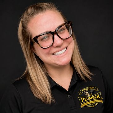Kylee, Marketing Associate 
