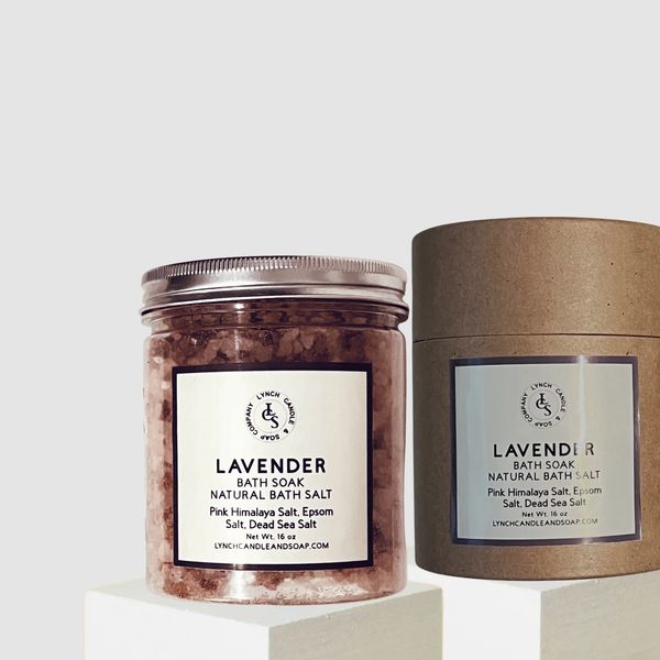 Natural mineral salts with lavender fragrance.