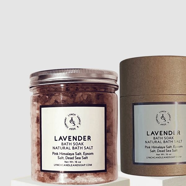 Natural mineral salts with lavender fragrance.