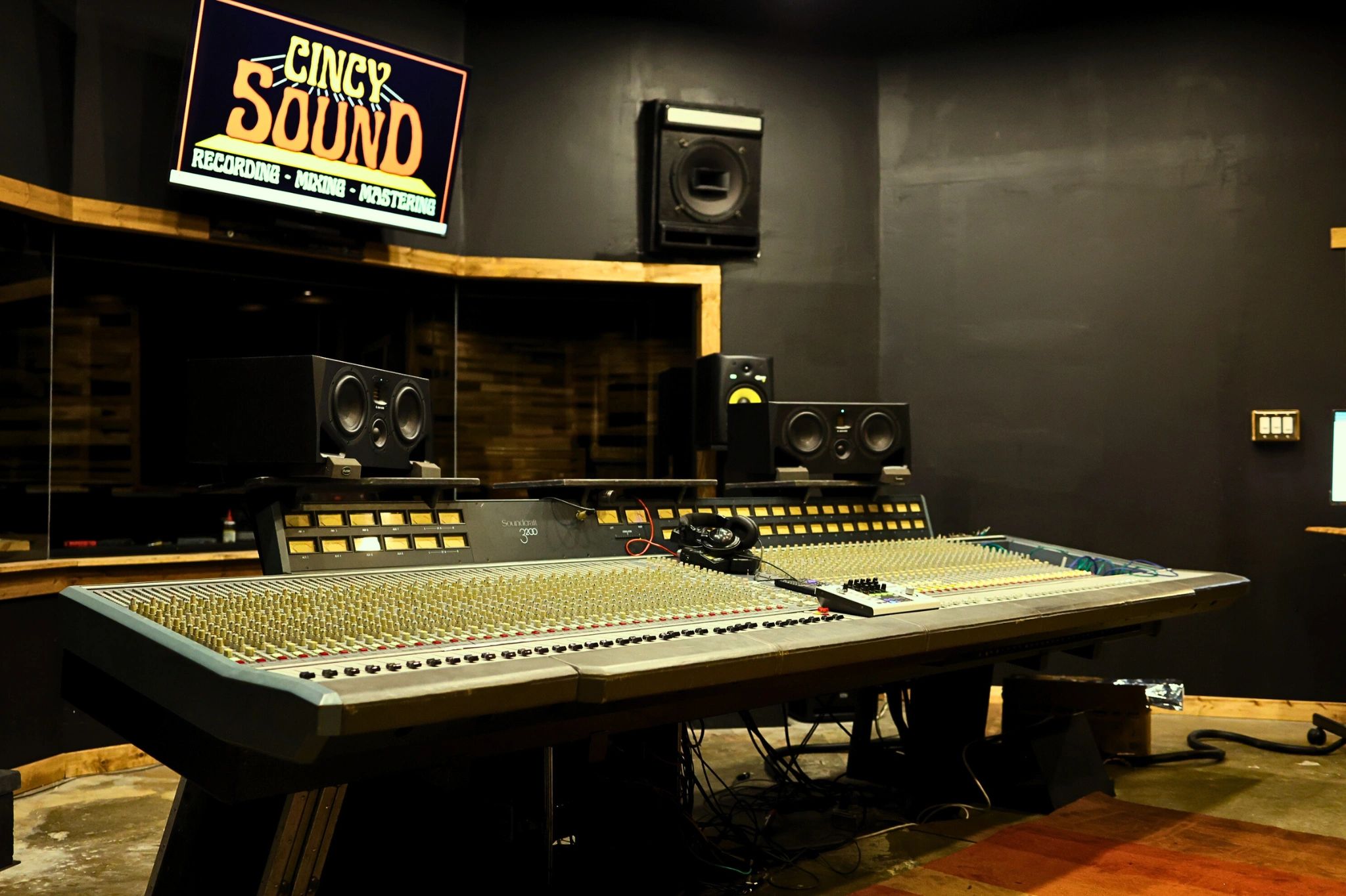 Real studio photo for Cincy Sound Studios