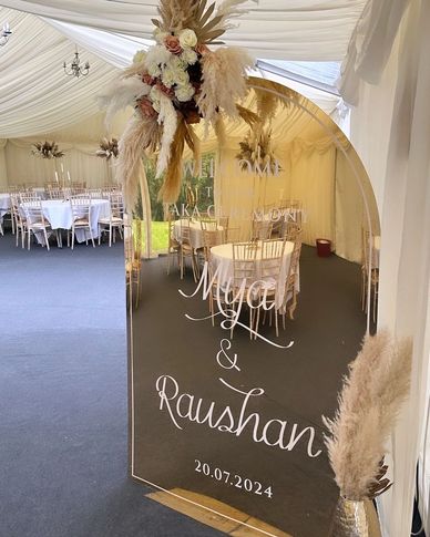 As part of our custom printing services, we offer personalised signage such as welcome signs and tab
