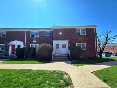 479 Maple Hill Drive, Unit #42, Hackensack