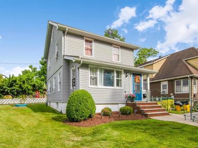 13 Elm Drive, Cedar Grove 