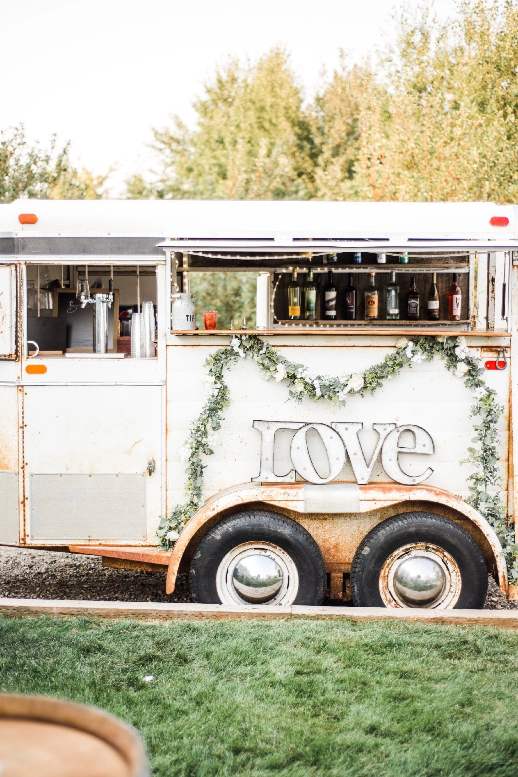 Bar L Diamond - Mobile Bar in Bozeman