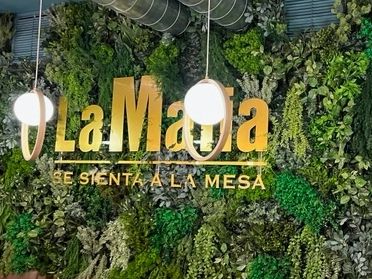 Fachada La Mafia Manuela Sea Villa 