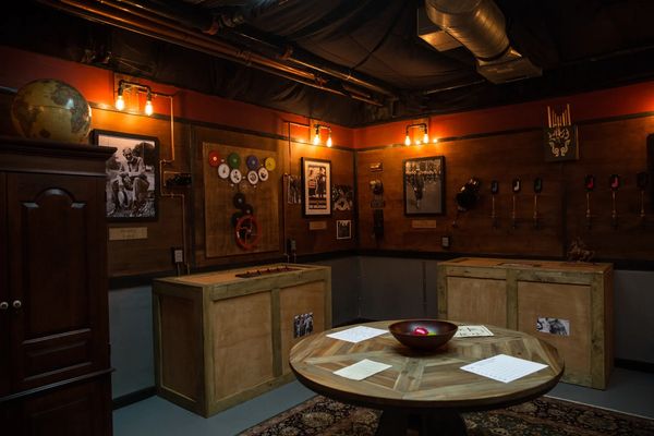 Escape Room.  A popular VR game where players are able to walk around in an immersive 3D world.  Com
