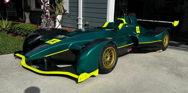 Wolf thunder GB08 fully wrapped in Austin Martin F1 inspired theme 