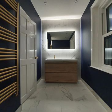 new bathroom, midhurst, hampshire, tiling, crosswater, bathroom design, marble, brass, luxury