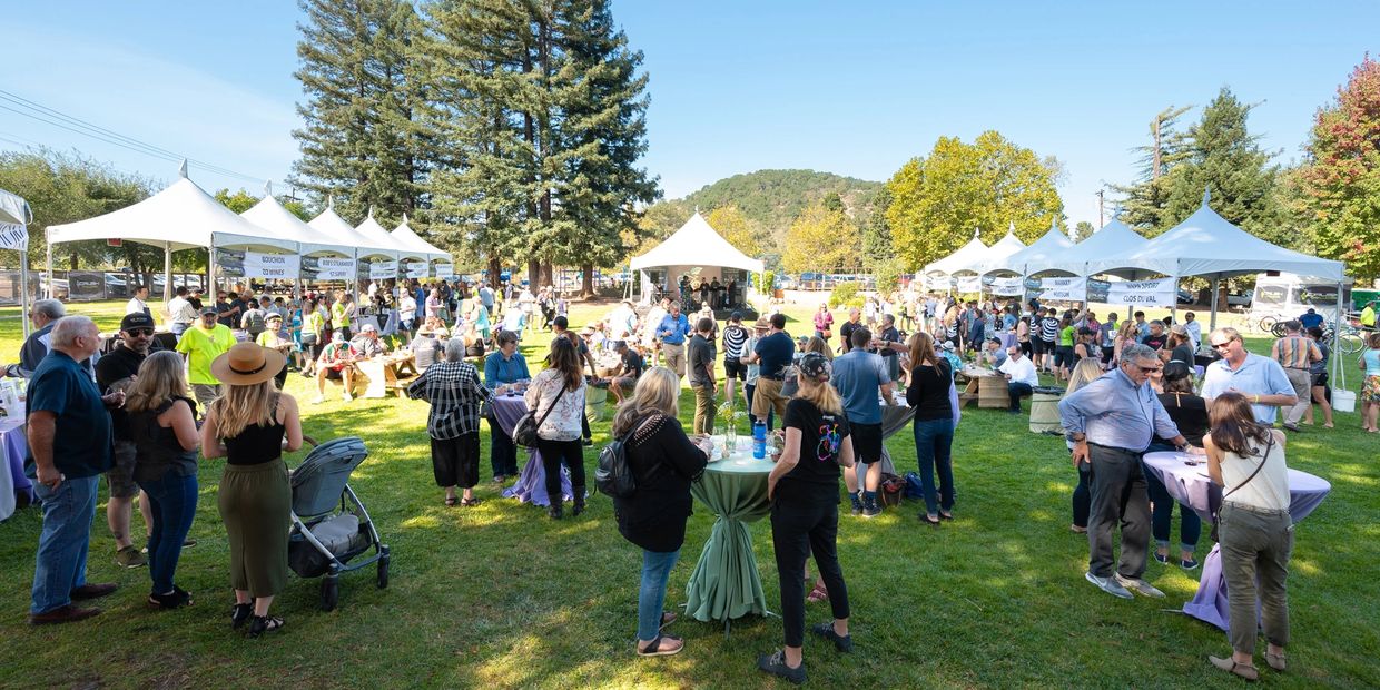 A full crowd at the Crush Challenge Food & Wine Marketplace in Yountville.