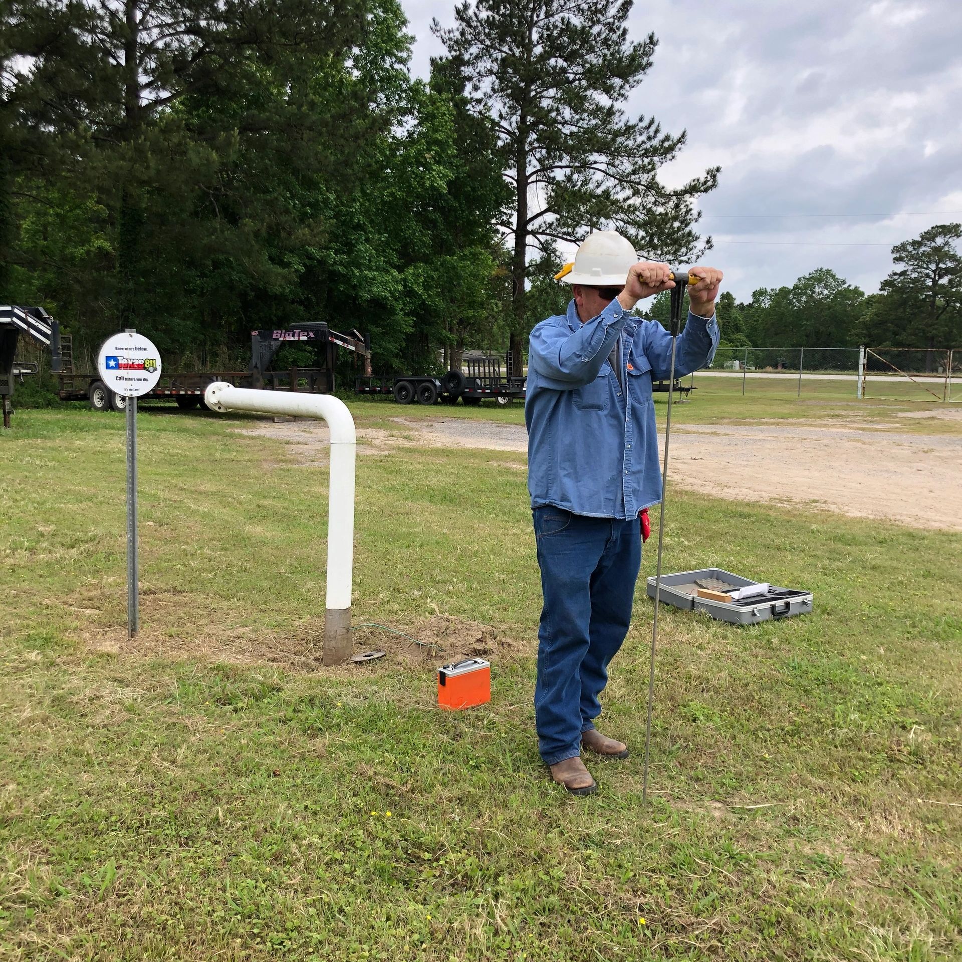 Line locating Pipeline probing rod one call 811 texas