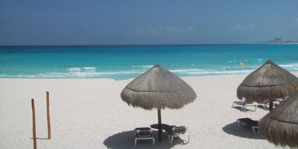 Cancun
Blue Beach
turquoise color beach