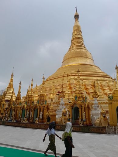 Myanmar
Yangon
Rangoon
Burma
Shwedagon Pagoda
Buddhist Pilgrimage Site
Buddha Relics
Stupa
Beautifu 