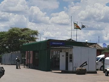 Botswana - Zimbabwe Border