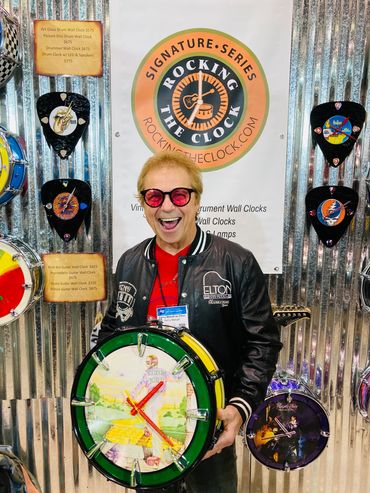 Elton impersonator