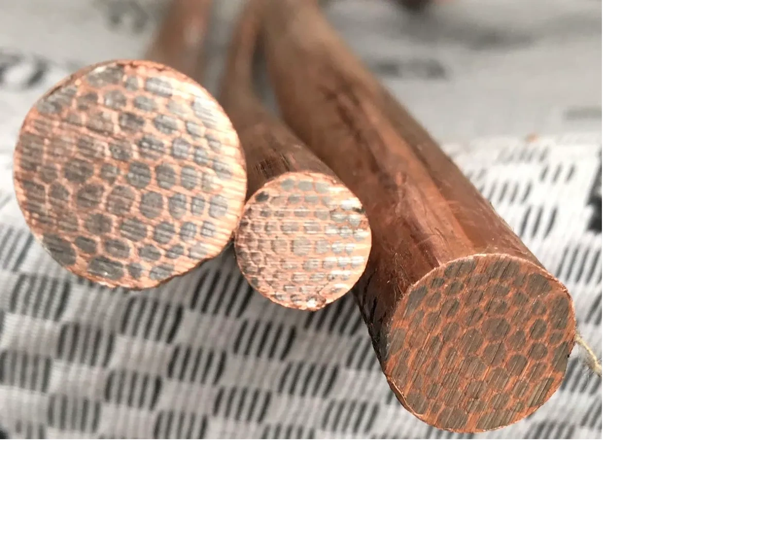 superconductor round rods