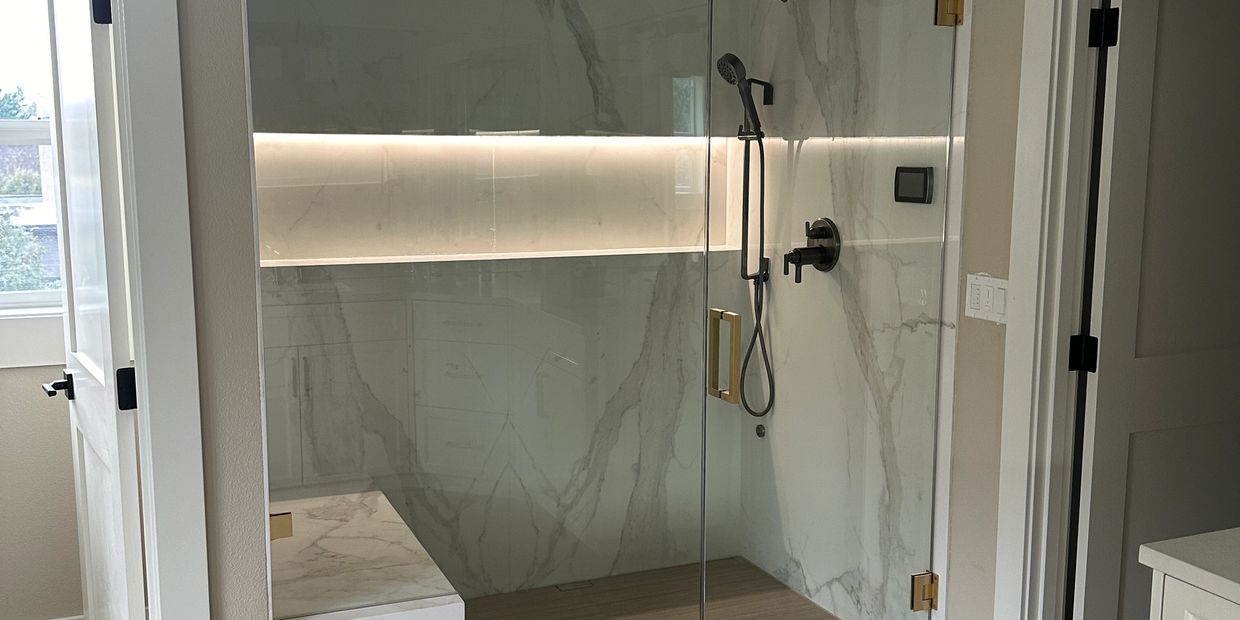 Porcelain slabs bathroom