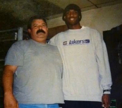 Kobe Bryant and El Camino Real owner Rodolfo Garcia