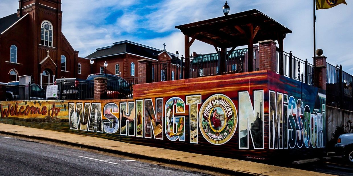 a wall art with Washington Missouri text