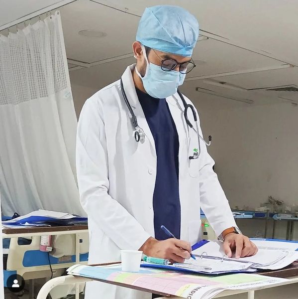 At Paras Hospital As a Senior Physiotherapist in ICU