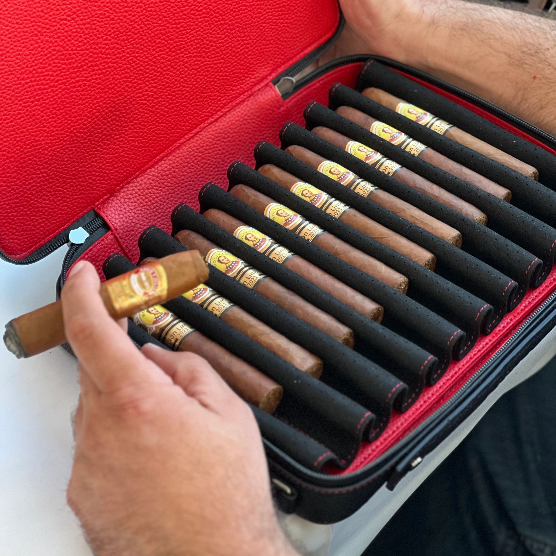 Sotelo - Cigar Accessories, Cigar Case, Leather Cigar Holder