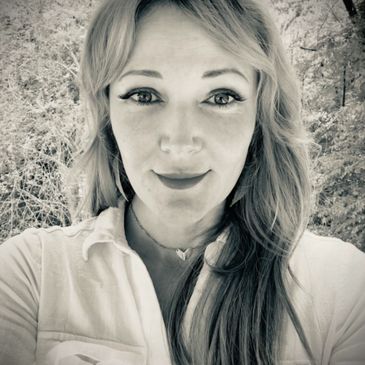 Artist, Robin Vuchnich