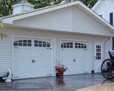 Carriage house garage door