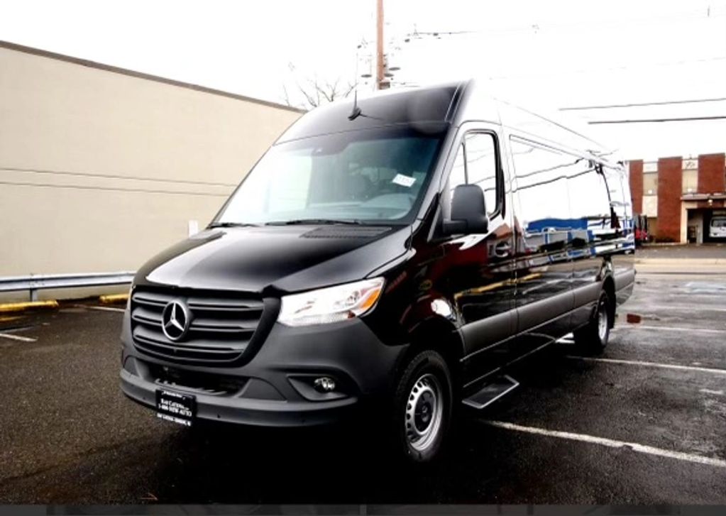 Executive Mercedes Sprinter Vans 