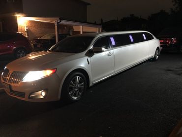 Lincoln MKS Stretch limousines Night View