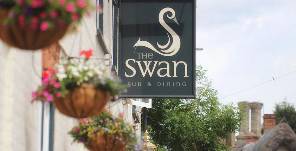 The Swan Inn Of Hoxne - Home