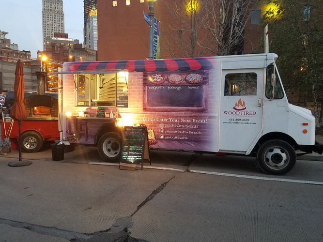 Wood Fired Flatbreads pizza truck set up for light up night in Pittsburgh