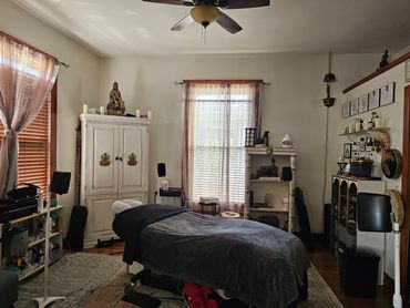 6-inch Aero-Cel™ luxury mattress, offering cloud-like cushioning and optimal support for every body type