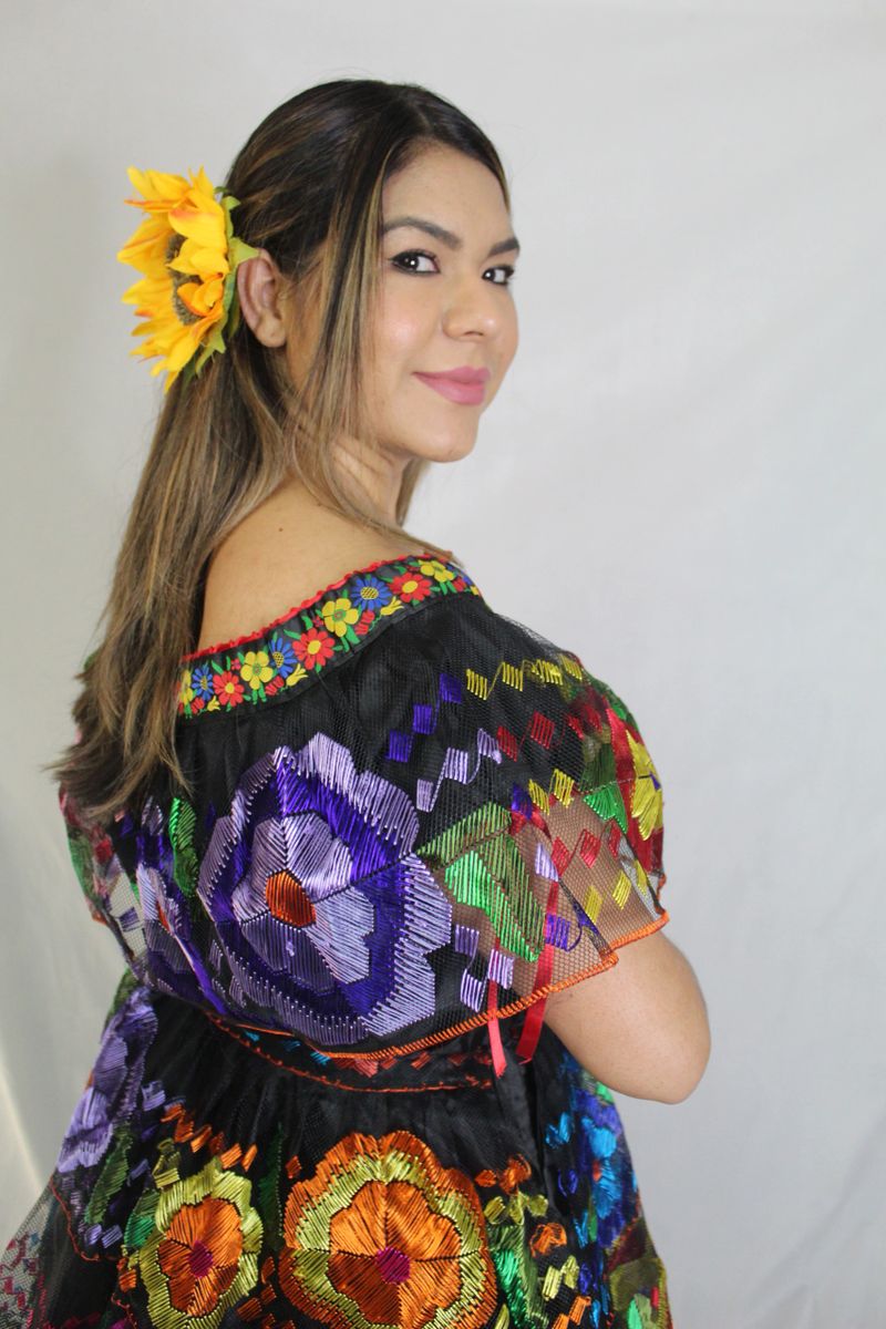 Traditional Mexican Chiapas Top and Full Embroidered Skirt