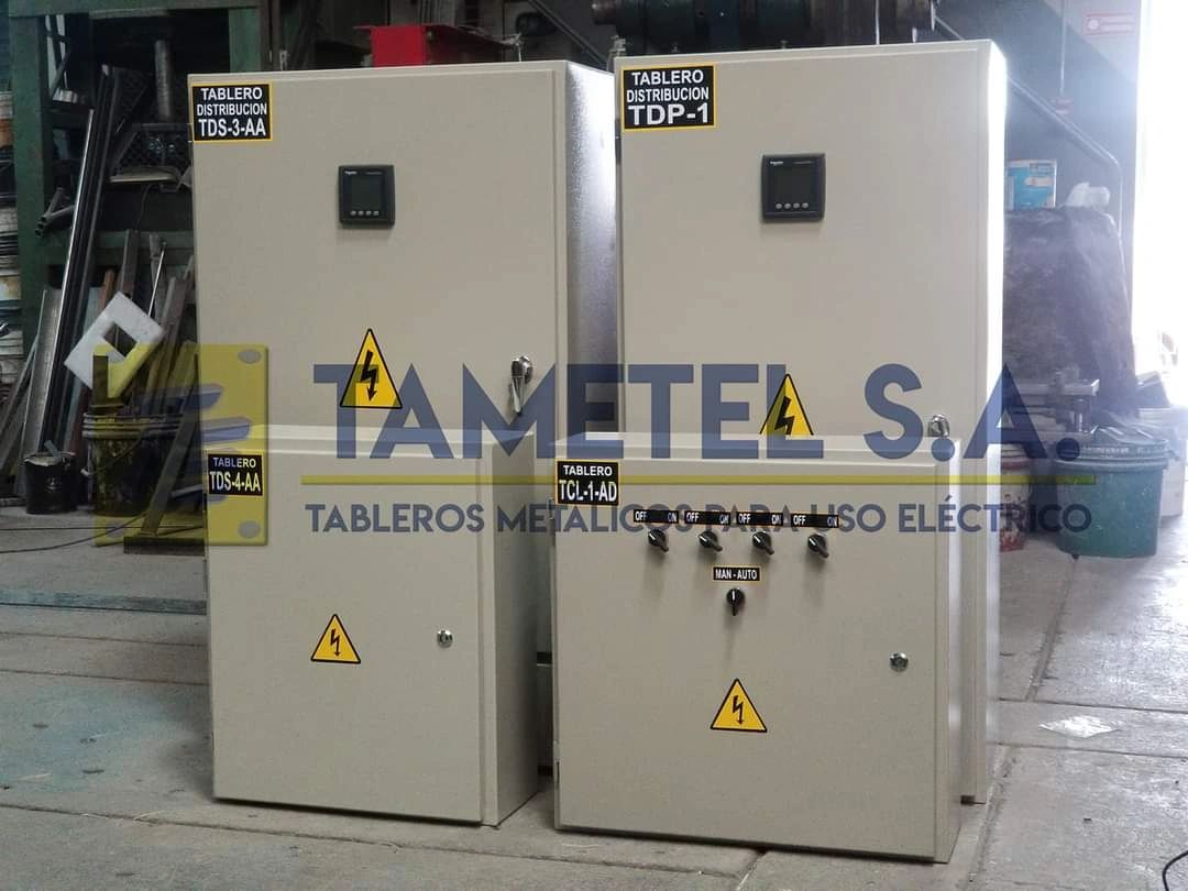 TABLEROS METALICOS PARA DISTRIBUCION Y CONTROL DE LUCES