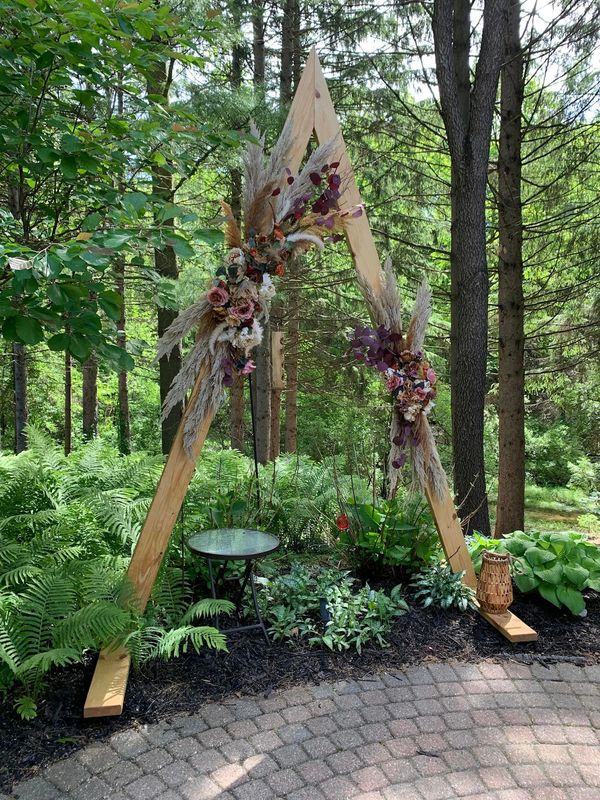 A entry gate with wedding