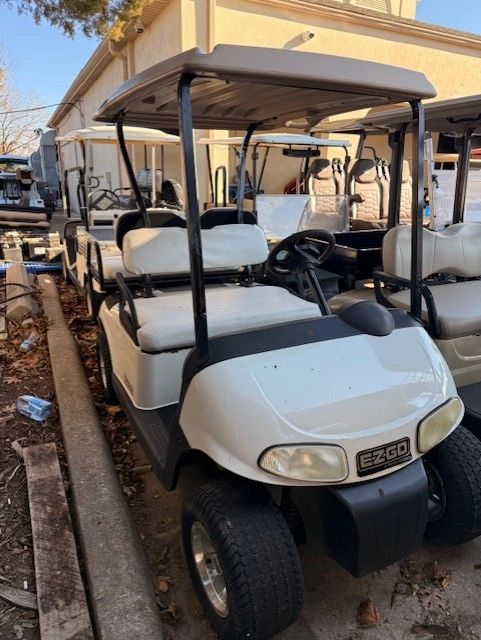 used ezgo RXV gas engine 4 seater 
needs window 2700.00