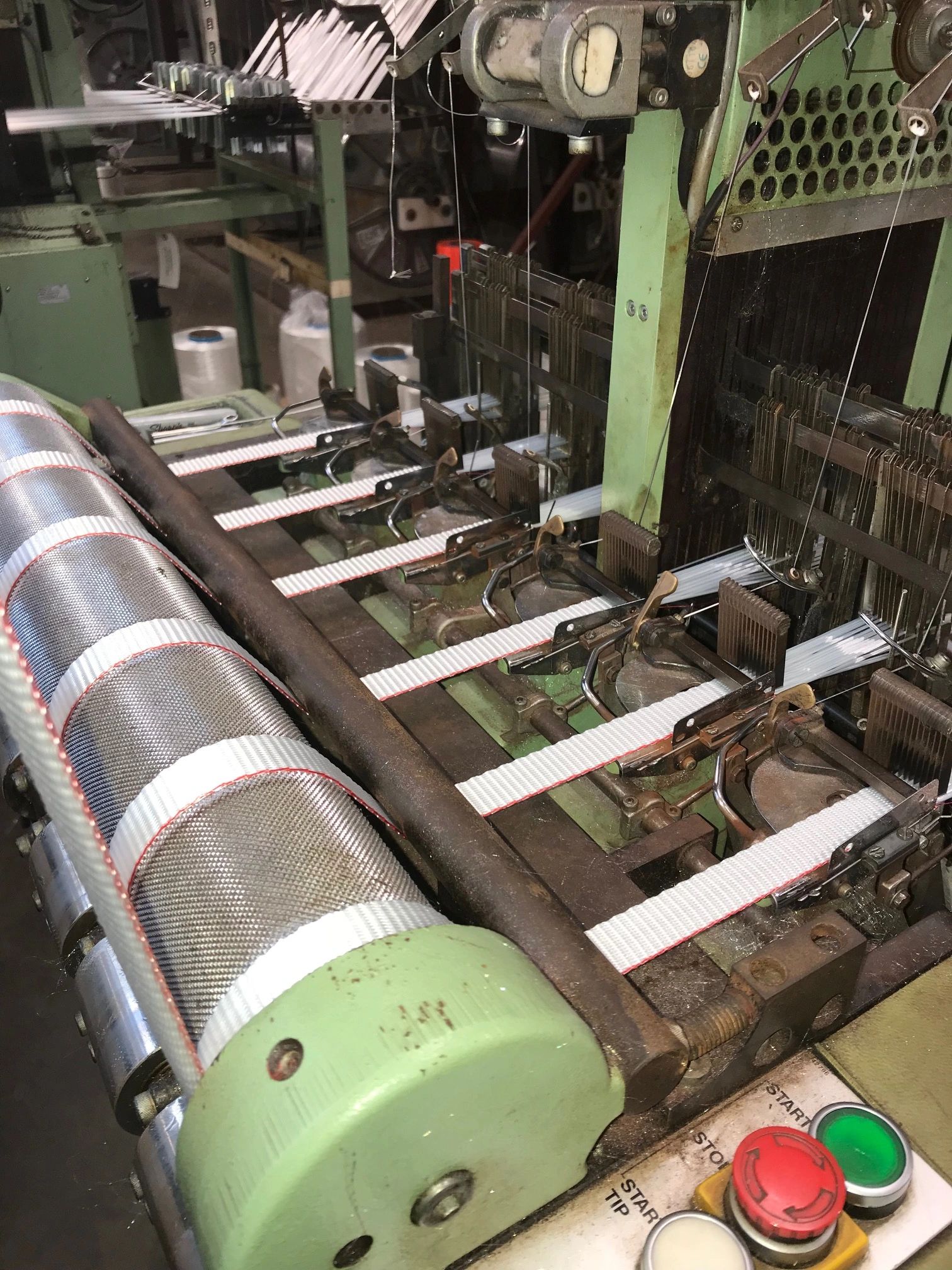 //img1.wsimg.com/isteam/ip/b35ac9cb-6f70-4ba9-8ad9-e321d193e1b3/bsStrappingProduction(10).jpg/:/rs=w:1300,h:800