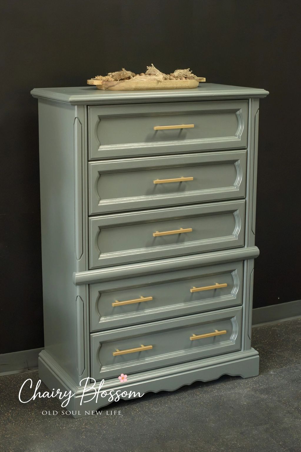 Solid Wood 5-Drawer Dresser 