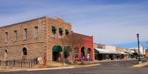 Historic downtown Marble Falls, Texas, with local shops and restaurants near Marble Falls RV Park.