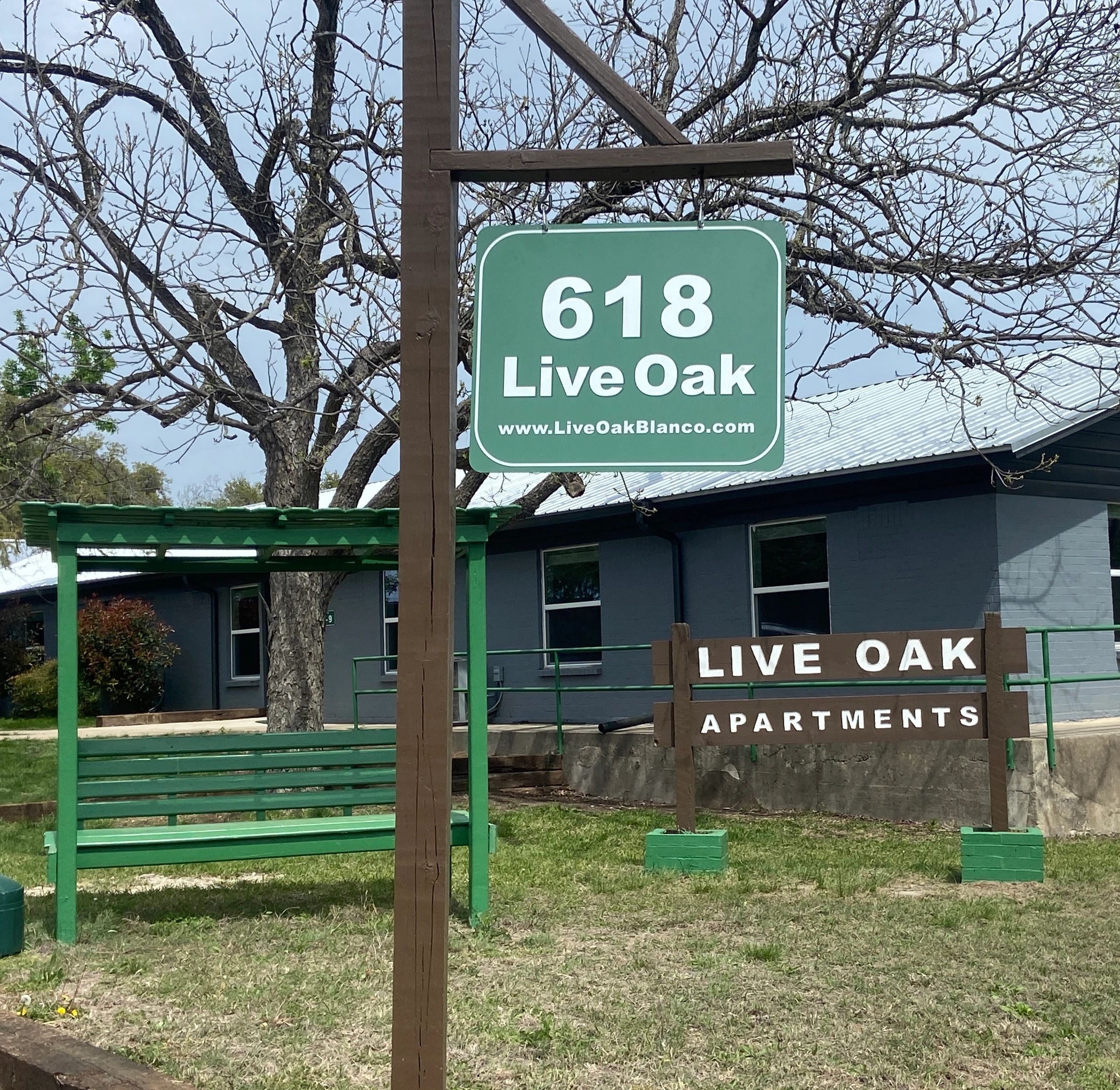 Live Oak Apartments