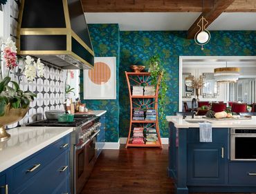 Wallpaper Installation
Interior Design
https://insidestories.com
https://www.ericlucerophoto.com