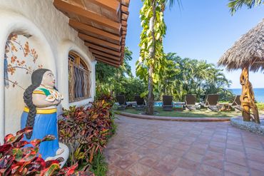 Mexican statue at Villa Colina